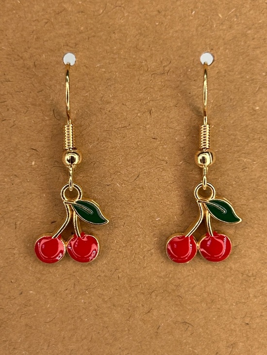 Fashion Jewelry Jewelry - Gold Cherry Dangle Earrings in Red and Green Fashion Jewelry
